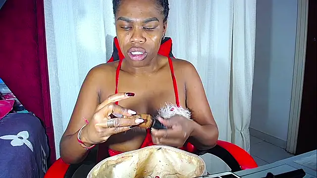 Snapshot of DanisaBrown chatting on 12-18-25, 01:28 DanisaBrown online show from 12-18-25, 01:28