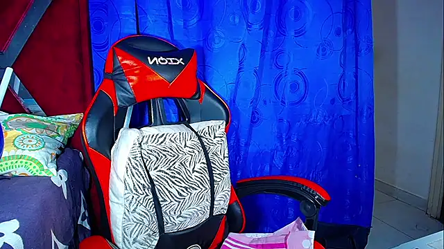 Snapshot of DanisaBrown chatting on 02-13-26, 02:24 DanisaBrown online show from 02-13-26, 02:24