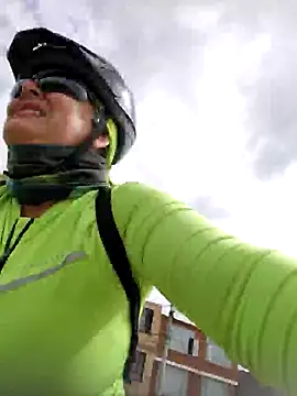 Snapshot of emma_tour chatting on 12-12-24, 03:16 emma tour online show from 12-12-24, 03:16