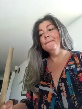 Snapshot of emma_tour chatting on 12-14-24, 03:15 emma tour online show from 12-14-24, 03:15