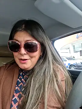 Snapshot of emma_tour chatting on 12-20-24, 05:08 emma tour online show from 12-20-24, 05:08