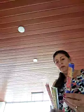 Snapshot of emma_tour chatting on 12-21-24, 09:58 emma tour online show from 12-21-24, 09:58