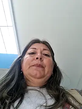 Snapshot of emma_tour chatting on 01-11-25, 05:40 emma tour online show from 01-11-25, 05:40