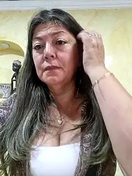 Snapshot of emma_tour chatting on 01-17-25, 05:08 emma tour online show from 01-17-25, 05:08