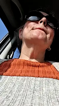 Snapshot of emma_tour chatting on 01-21-25, 01:54 emma tour online show from 01-21-25, 01:54