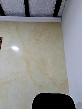 Snapshot of emma_tour chatting on 01-31-25, 03:33 emma tour online show from 01-31-25, 03:33