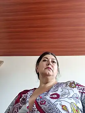 Snapshot of emma_tour chatting on 02-01-25, 03:50 emma tour online show from 02-01-25, 03:50