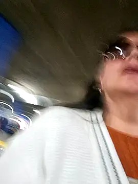 Snapshot of emma_tour chatting on 02-09-25, 04:07 emma tour online show from 02-09-25, 04:07