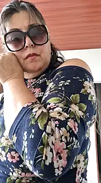 Snapshot of emma_tour chatting on 02-17-25, 03:09 emma tour online show from 02-17-25, 03:09