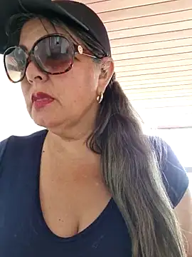 Snapshot of emma_tour chatting on 03-08-25, 03:56 emma tour online show from 03-08-25, 03:56