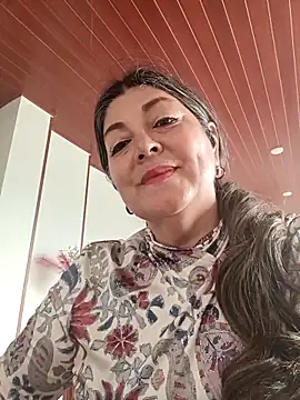 Snapshot of emma_tour chatting on 09-12-25, 09:48 emma tour online show from 09-12-25, 09:48