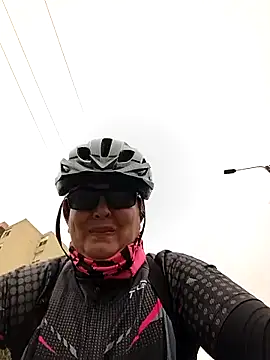 Snapshot of emma_tour chatting on 09-18-25, 02:41 emma tour online show from 09-18-25, 02:41