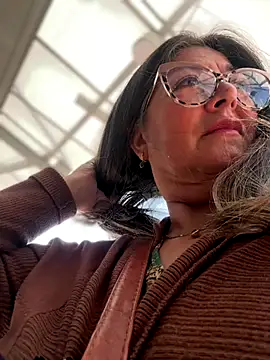 emma tour online show from 12-16-25, 02:44