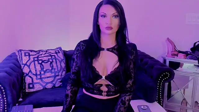 Snapshot of NatashaxoBangs chatting on 02-03-25, 11:47 NatashaxoBangs online show from 02-03-25, 11:47