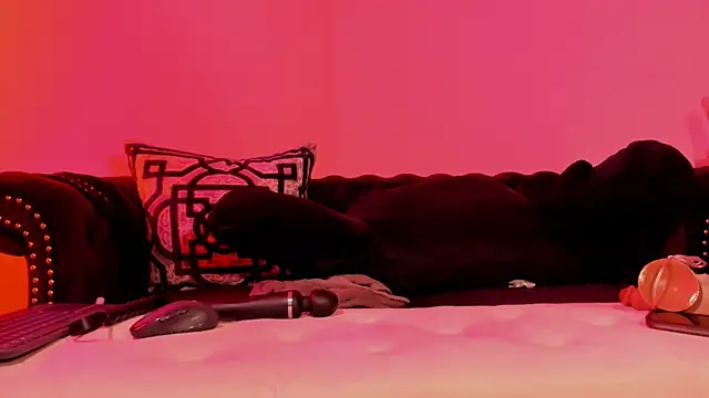 Snapshot of NatashaxoBangs chatting on 02-20-25, 11:31 NatashaxoBangs online show from 02-20-25, 11:31