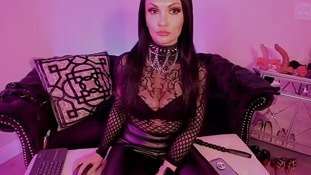 Snapshot of NatashaxoBangs chatting on 02-24-25, 08:17 NatashaxoBangs online show from 02-24-25, 08:17