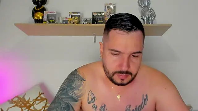 camilo restrepo21 online show from 11-11-25, 01:05