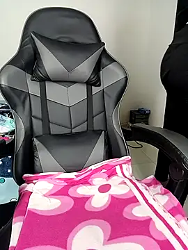 sandylau online show from 02-25-25, 12:13