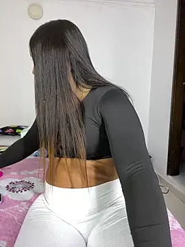 Snapshot of sandylau chatting on 06-16-26, 08:33 sandylau online show from 06-16-26, 08:33