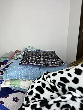 Snapshot of sandylau chatting on 07-14-26, 02:05 sandylau online show from 07-14-26, 02:05