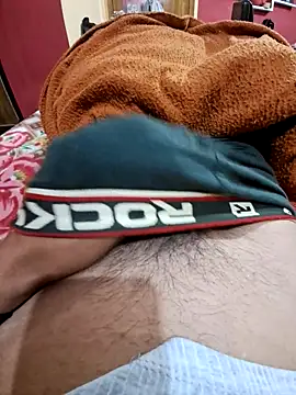 Snapshot of sunilaryan82 chatting on 12-17-25, 04:57 sunilaryan82 online show from 12-17-25, 04:57