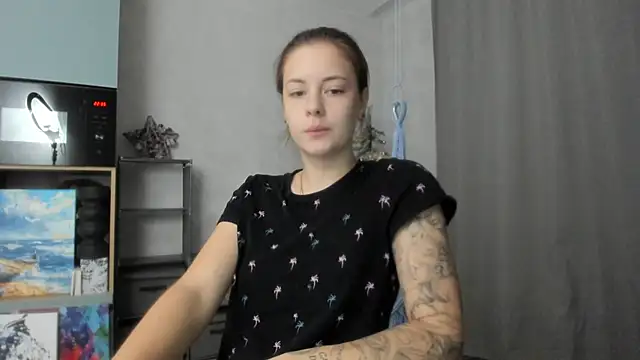 why again me online show from 12-21-25, 07:32