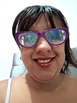 Snapshot of ZaidaWet chatting on 02-14-25, 11:42 ZaidaWet online show from 02-14-25, 11:42