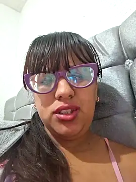 Snapshot of ZaidaWet chatting on 03-18-25, 05:42 ZaidaWet online show from 03-18-25, 05:42