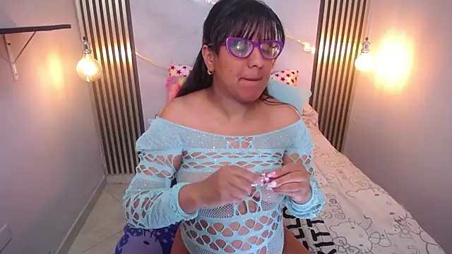 Snapshot of ZaidaWet chatting on 10-01-25, 04:35 ZaidaWet online show from 10-01-25, 04:35