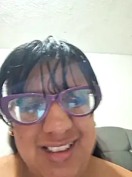 Snapshot of ZaidaWet chatting on 11-04-25, 11:53 ZaidaWet online show from 11-04-25, 11:53