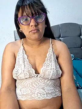 Snapshot of ZaidaWet chatting on 11-06-25, 12:06 ZaidaWet online show from 11-06-25, 12:06