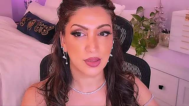 Wonderful Woman online show from 03-19-26, 03:54