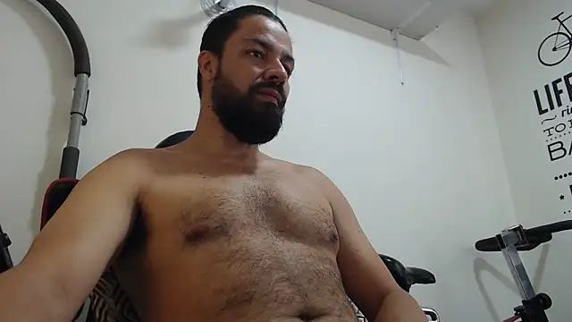 Snapshot of antony_36 chatting on 03-01-25, 03:49 antony 36 online show from 03-01-25, 03:49