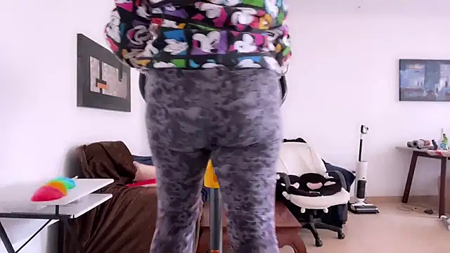 Snapshot of kisicaxx chatting on 01-07-26, 12:51 kisicaxx online show from 01-07-26, 12:51