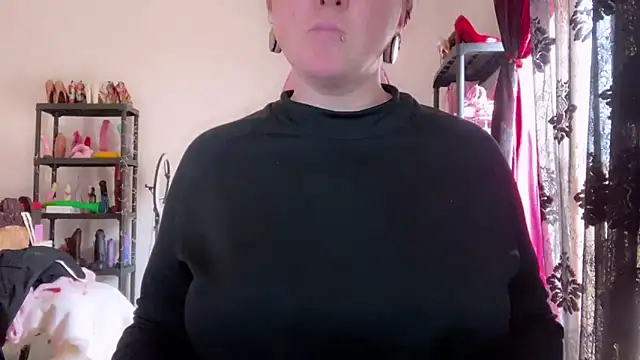 Snapshot of kisicaxx chatting on 02-05-26, 11:26 kisicaxx online show from 02-05-26, 11:26