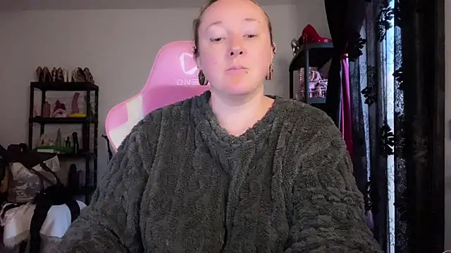 Snapshot of kisicaxx chatting on 03-02-26, 04:47 kisicaxx online show from 03-02-26, 04:47