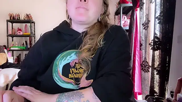 Snapshot of kisicaxx chatting on 03-09-26, 01:26 kisicaxx online show from 03-09-26, 01:26