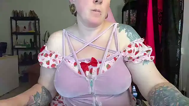 kisicaxx online show from 07-10-26, 05:26