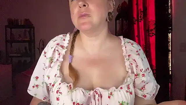 kisicaxx online show from 07-20-26, 10:39