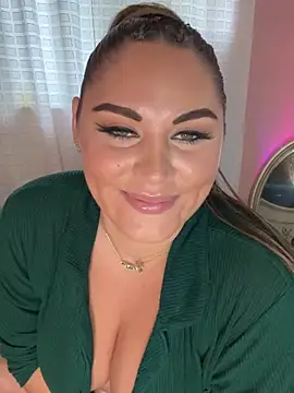 Snapshot of lovely_beast chatting on 09-15-25, 04:29 lovely beast online show from 09-15-25, 04:29