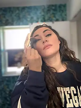 lovely beast online show from 11-08-25, 05:34