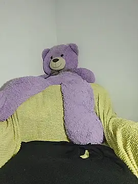 Snapshot of missmelissa_ chatting on 12-18-25, 10:32 missmelissa online show from 12-18-25, 10:32