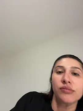 Snapshot of IrisBlues chatting on 04-28-26, 03:39 IrisBlues online show from 04-28-26, 03:39