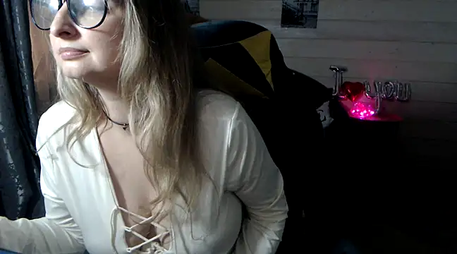 RubiLakros online show from 03-04-25, 09:11