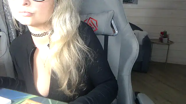 RubiLakros online show from 09-08-25, 07:13