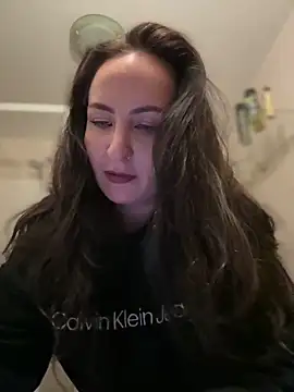 itsCassie online show from 12-21-25, 04:47