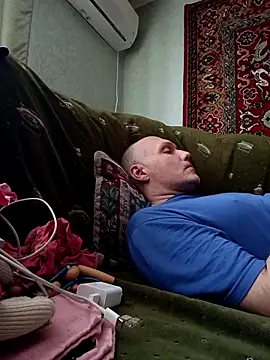 Sam Colt online show from 04-18-26, 09:35