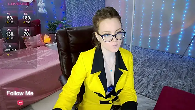 AngelaWhiti online show from 01-08-25, 03:17