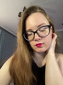 Snapshot of AngelaWhiti chatting on 06-18-26, 04:11 AngelaWhiti online show from 06-18-26, 04:11