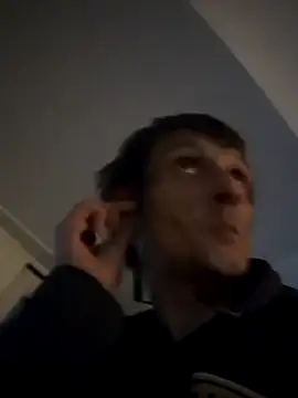 maciej online show from 09-10-25, 07:14